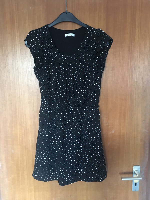 Gepunktetes Kleid *Mengenrabatt*