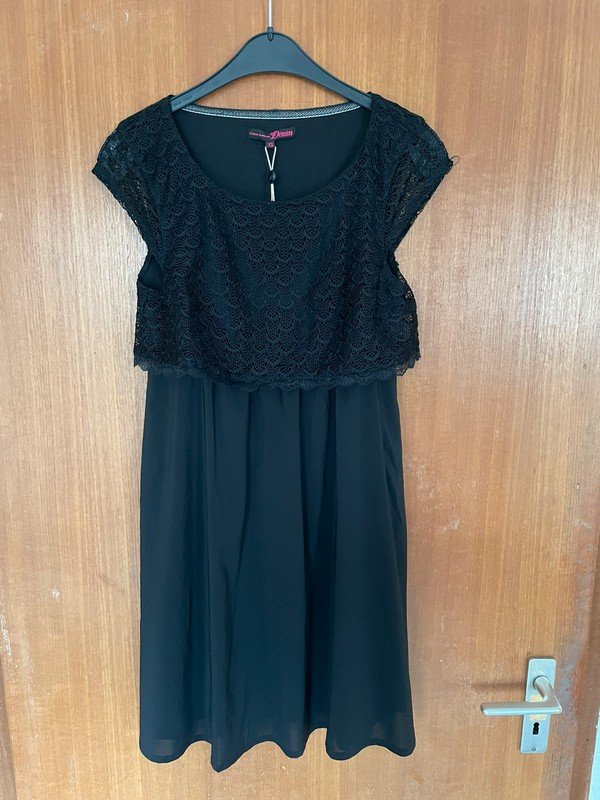 Kleid mit Spitzenoberteil, Neu mit Etikett *Mengenrabatt*