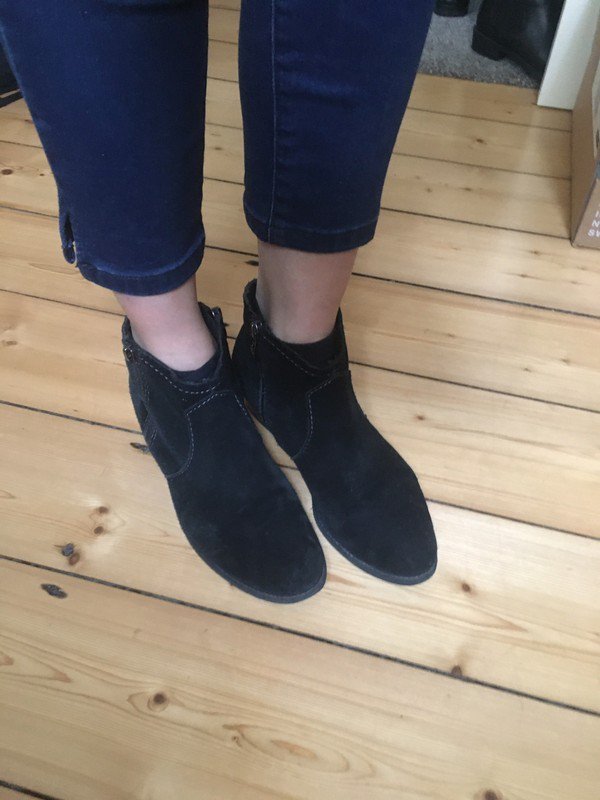 Stiefeletten aus echtem Wildleder *Mengenrabatt*