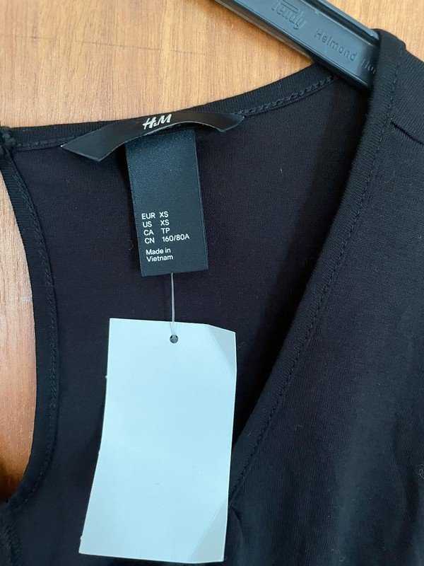 Schwarze Bluse, Neu mit Etikett *Mengenrabatt*