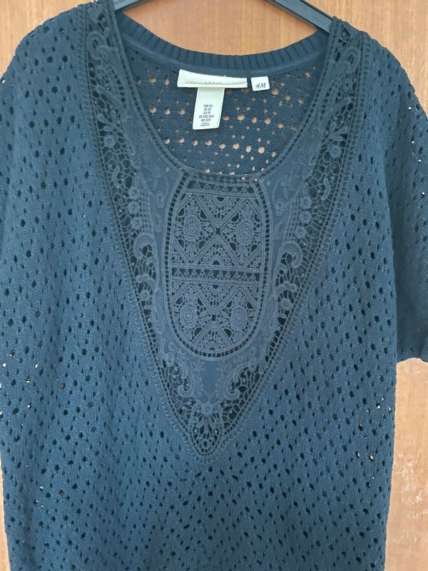 Dunkelblauer Pullover aus Baumwolle mit Spitze *Mengenrabatt*