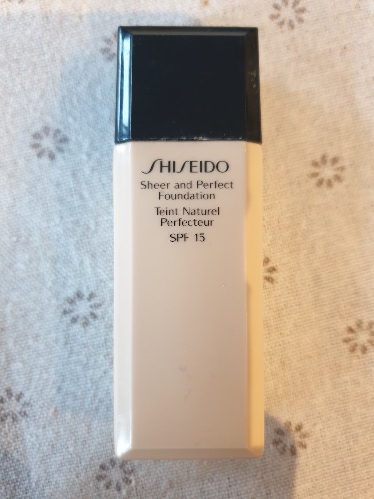 Gesichtsmake-up Sheer and Perfect Foundation von Shiseido SPF 15 Natural Light Ivory