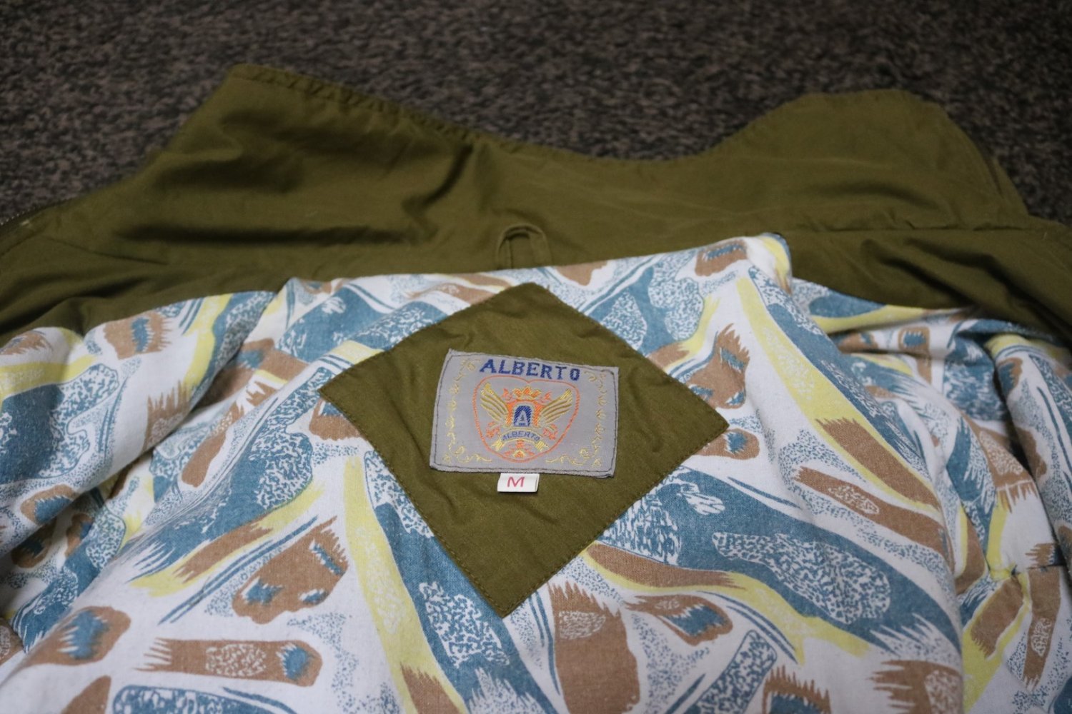 #Anorak, Gr. M, oliv, #warm, #wenig getragen - sehr guter Zustand