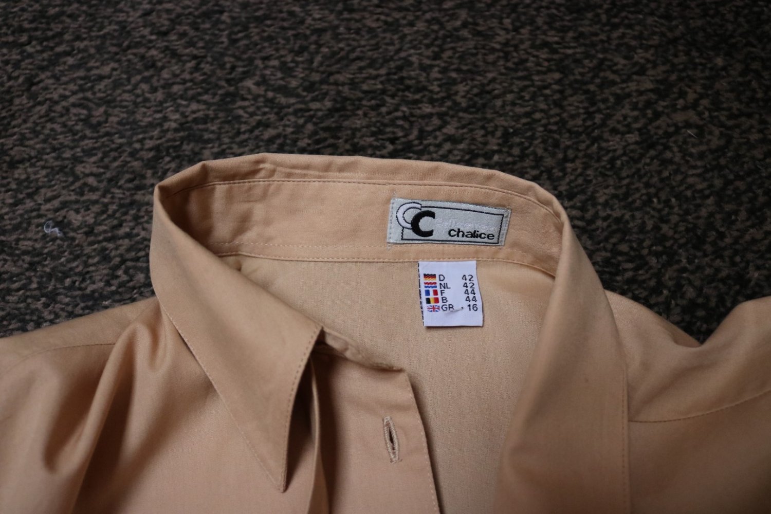 #Hemdbluse m. Krawatte, Gr. 42, #beige, #Chalice - wie neu