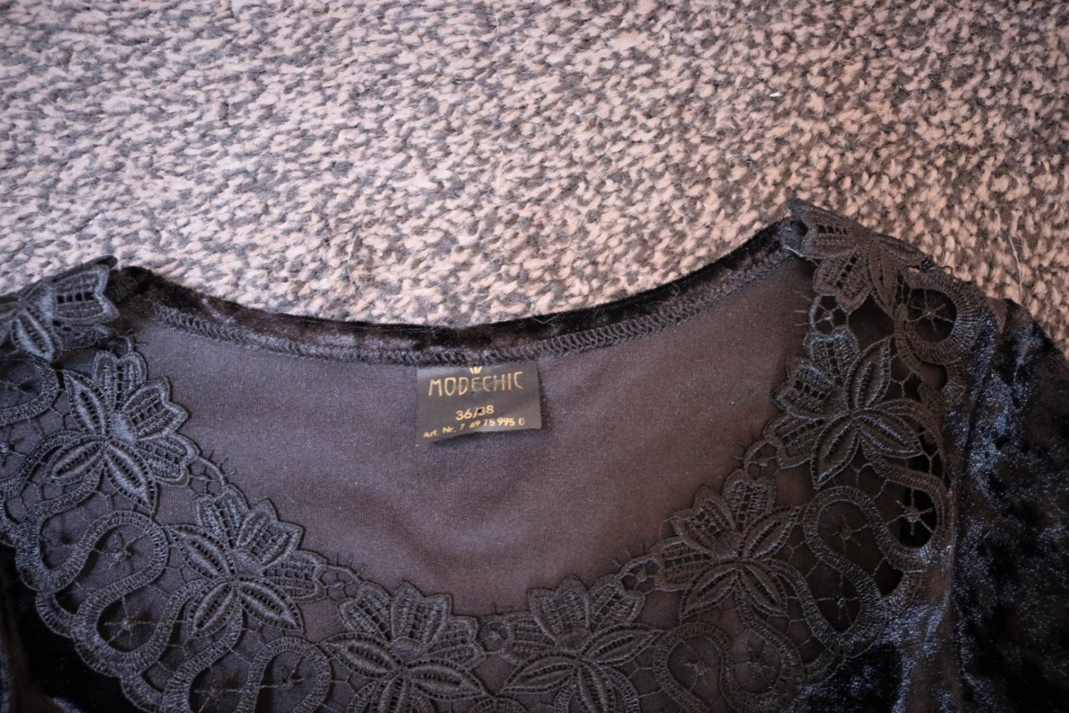 #Pannesamt-Body m. Spitze, #schwarz, #elastisch, #Modechic, #hochwertig
