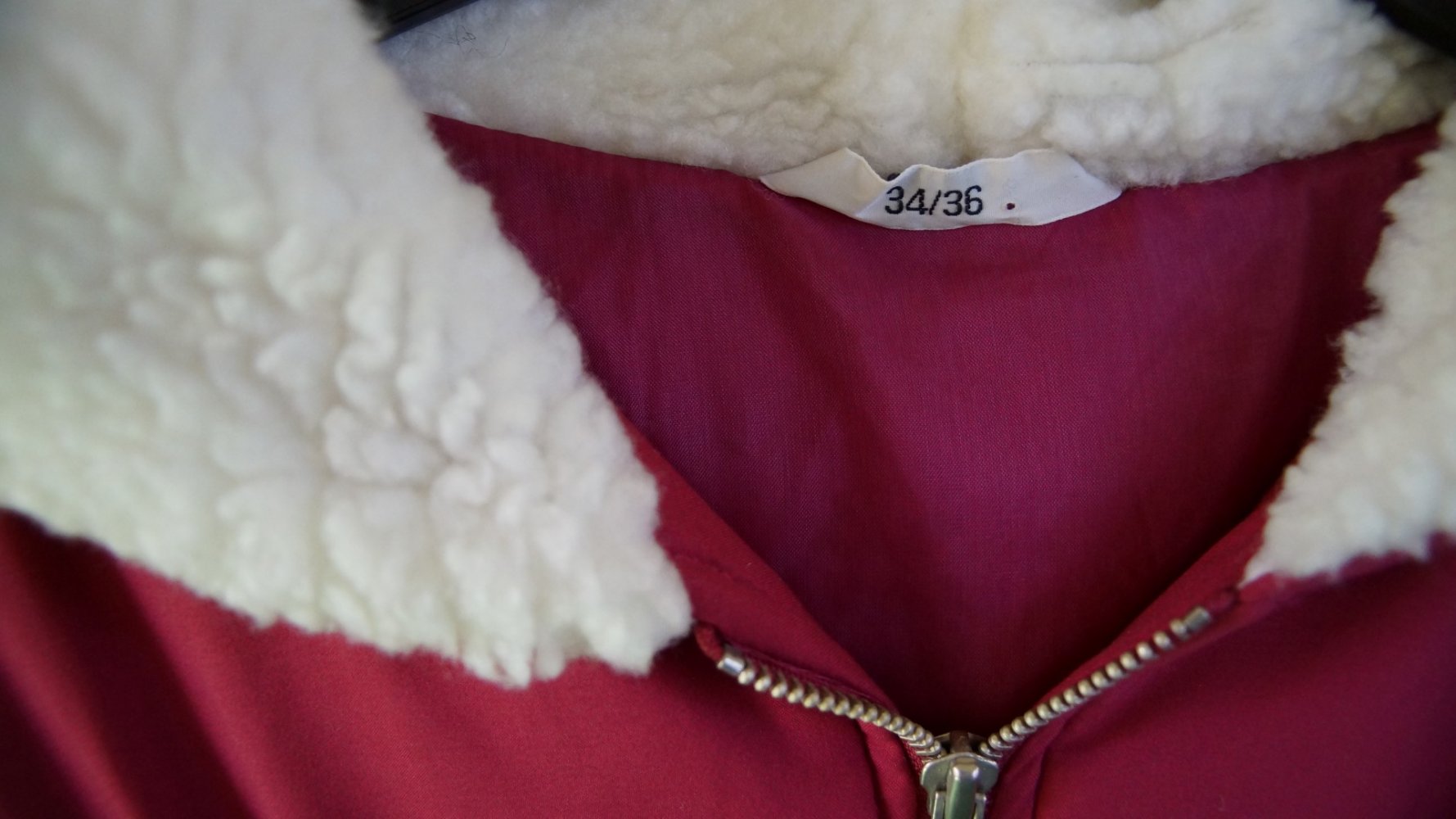#Winterjacke m. Kapuze, Gr. 34/36, #rot, #gesteppt - wie neu