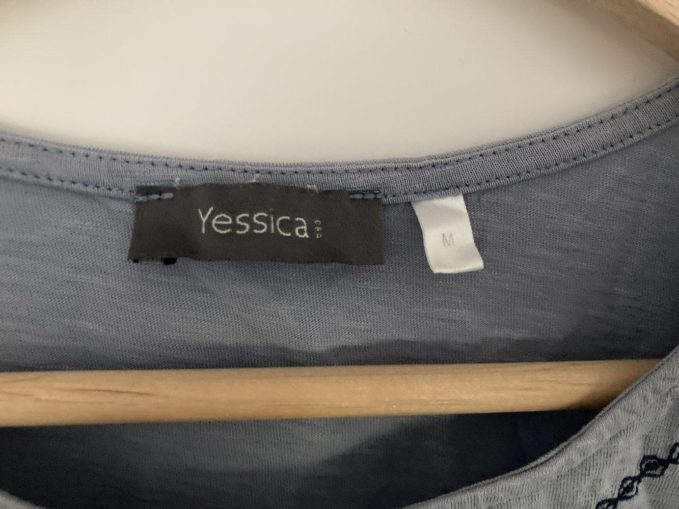 Gr. M/42 hellblaues Top von Yessica