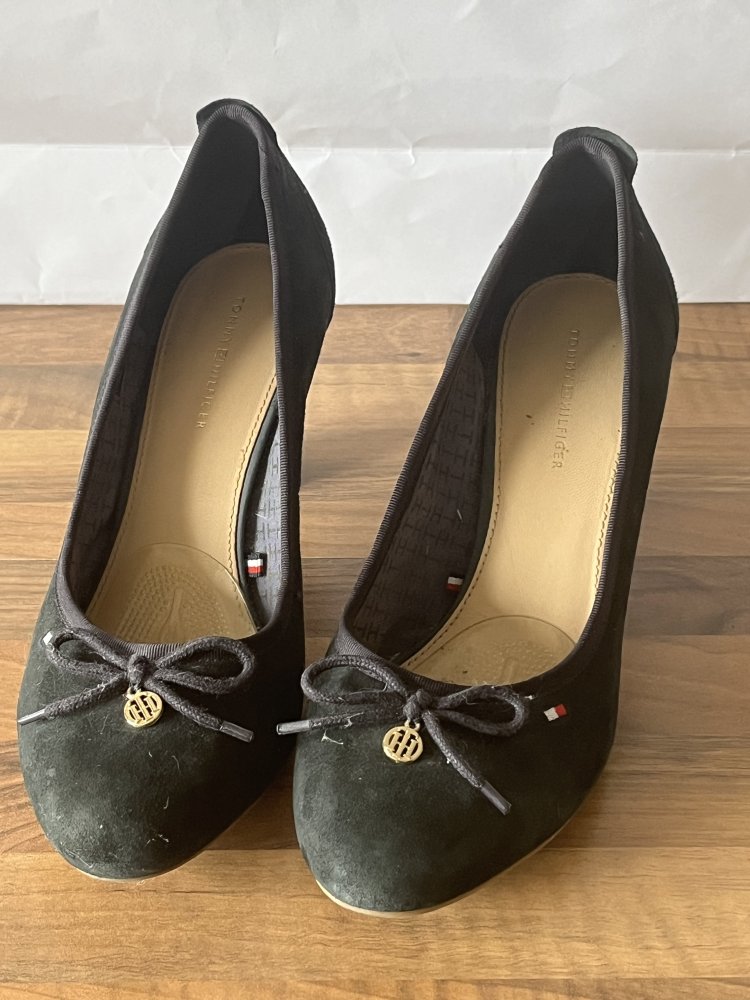 Tommy Hilfiger Leder Pumps Gr.39 Marineblau mit kleinen Schleifen, super gehbarer Absatz