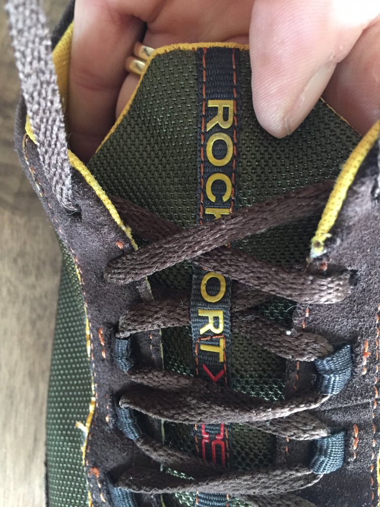 Rockfort Sneaker Gr.39 mit Ledereinsatz und Profilsohle