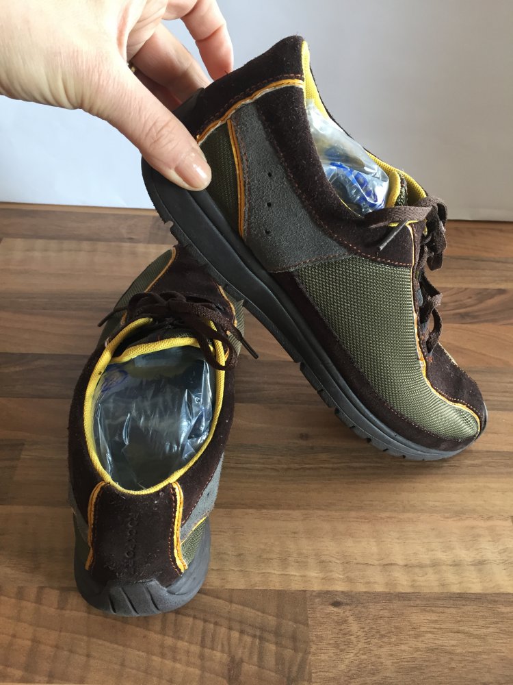 Rockfort Sneaker Gr.39 mit Ledereinsatz und Profilsohle