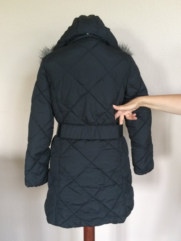 Tokyo Collection Winter Parka Mantel mit Kapuze und Gürtel Gr.38 schwarz warm wattiert
