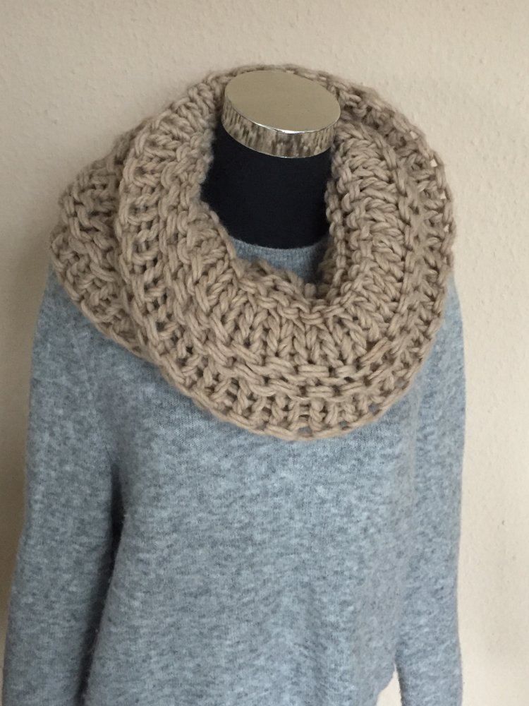 EDC by Esprit Grobstrick Loop Woll Schal Kragen Creme