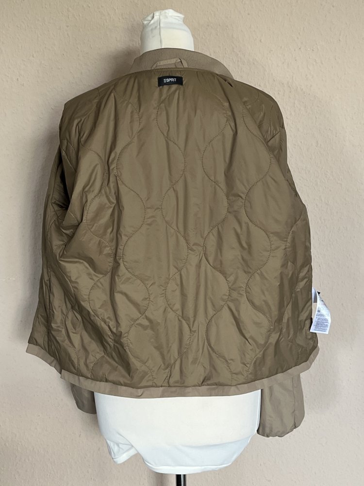 Esprit Übergangsjacke mit Stepfutter Innen Gr.S mittig raffbar