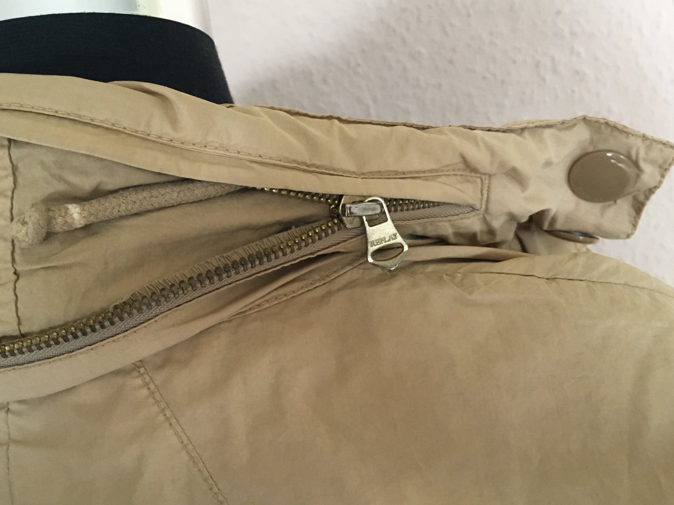 Replay Windbreaker Regen Cargo Jacke mit Kapuze Gr.S Wüstensand