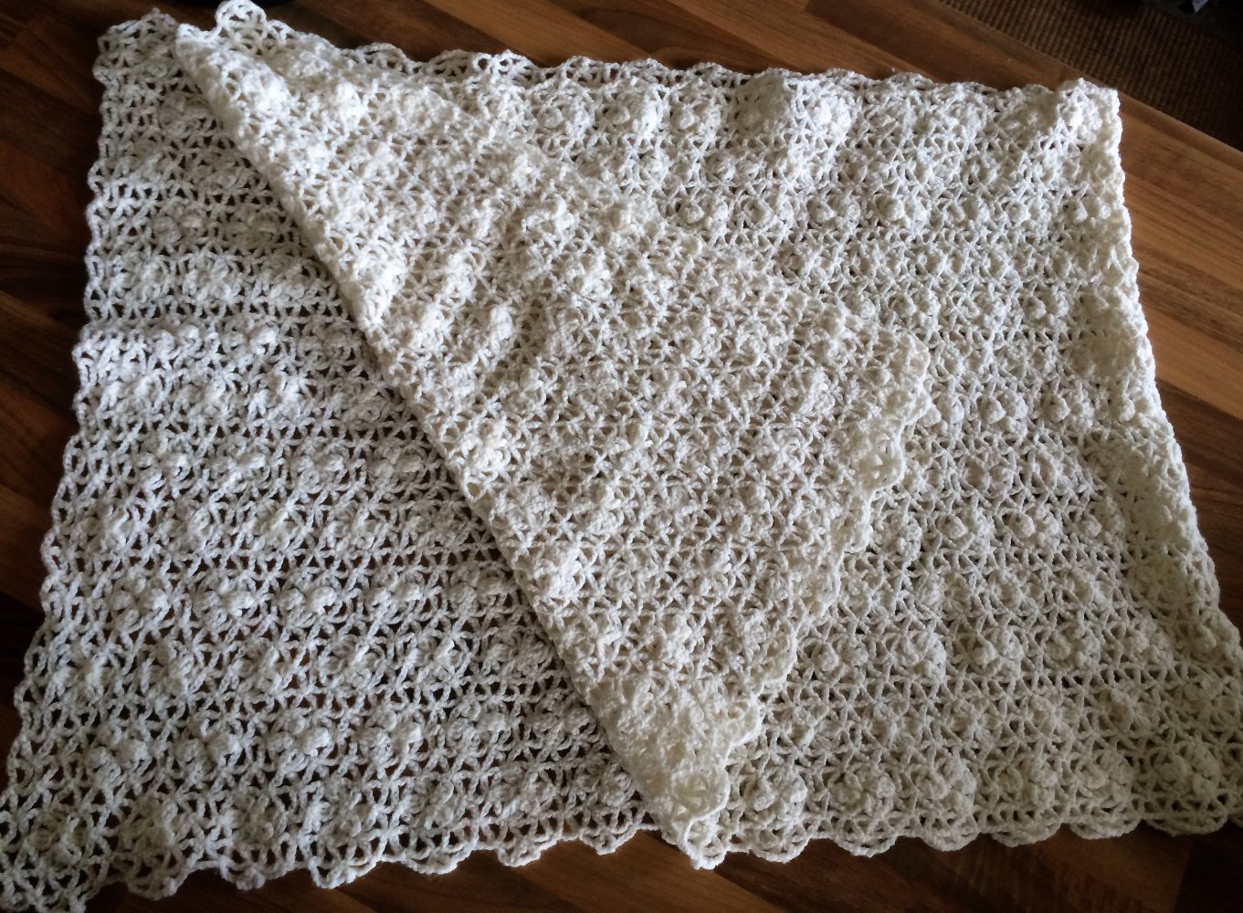 XXL Wollschal Stola weiß breit, kuschelig und warm