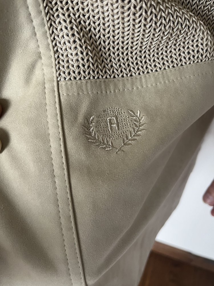 Ara Alcantara Strickwesten Jacke Gr.44 mit Goldknöpfen