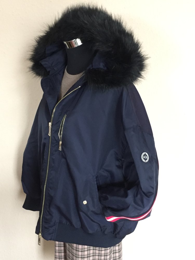 Armani Exchange Bomber Winterjacke mit Kapuze Gr.S/M dunkelblau, die Kapuze mit Kunstpelz