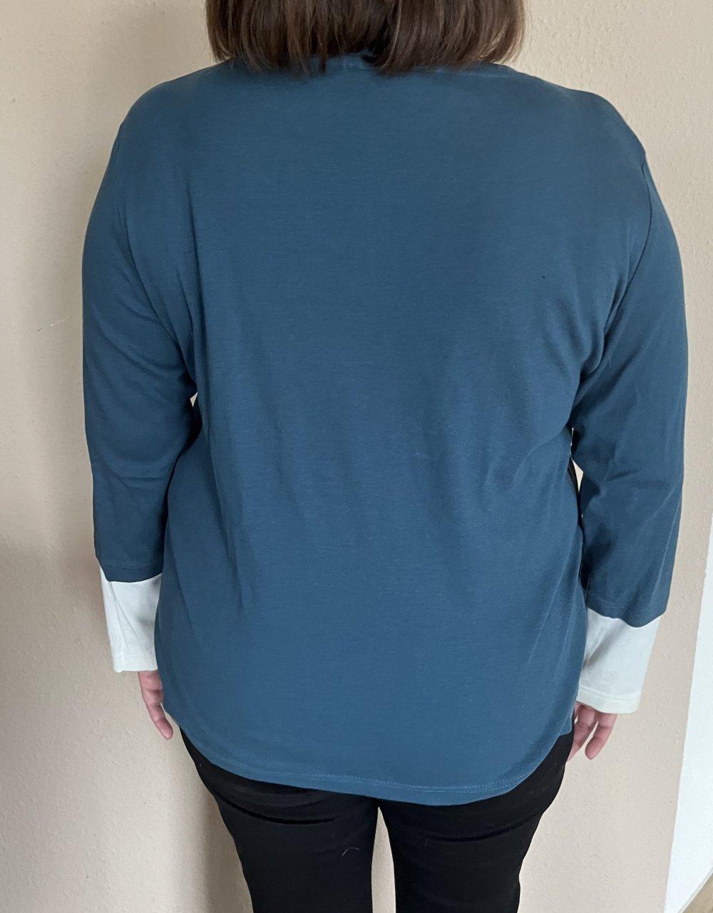 Mia Linea doppellagiges langarm Shirt Gr.46 petrolfarben mit Tribalmuster