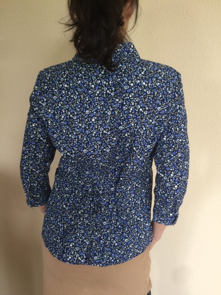 C&A Biese n Bluse Gr.L geblümt und hinten bindbar