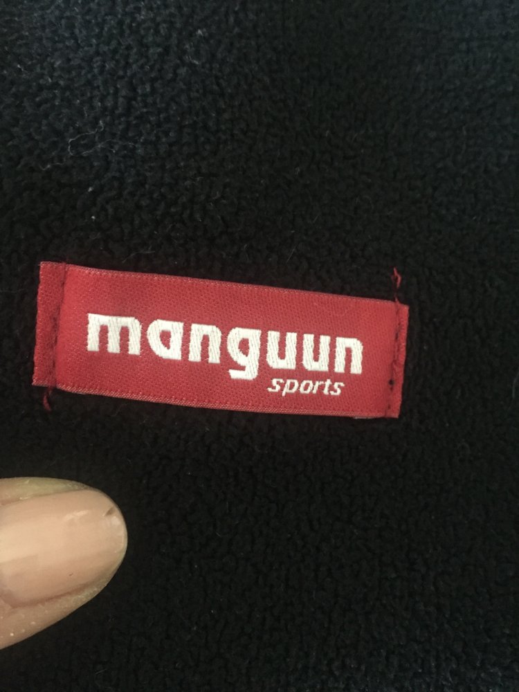 3 Manguun Sports Fleeceschals Schwarz, Grau in unterschiedlichen Größen mit Fransen