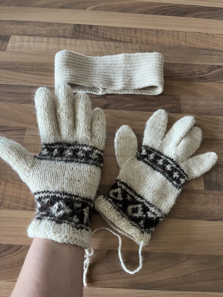 Handgestrickte Handschuhe mit Stirnband aus echter Wolle Neu Einheits-Größe da sehr dehnbar