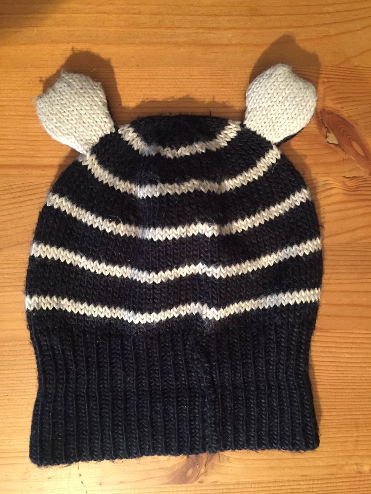 River Island Uhu Bärchen Panda Wolle Mütze mit Ohren