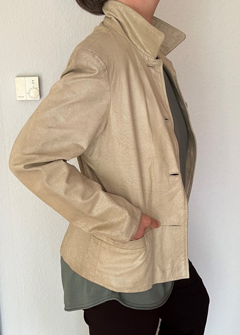 Miss Joy Paperback Lederjacke Gr.L Creme mit Gürtel Echsen Optik