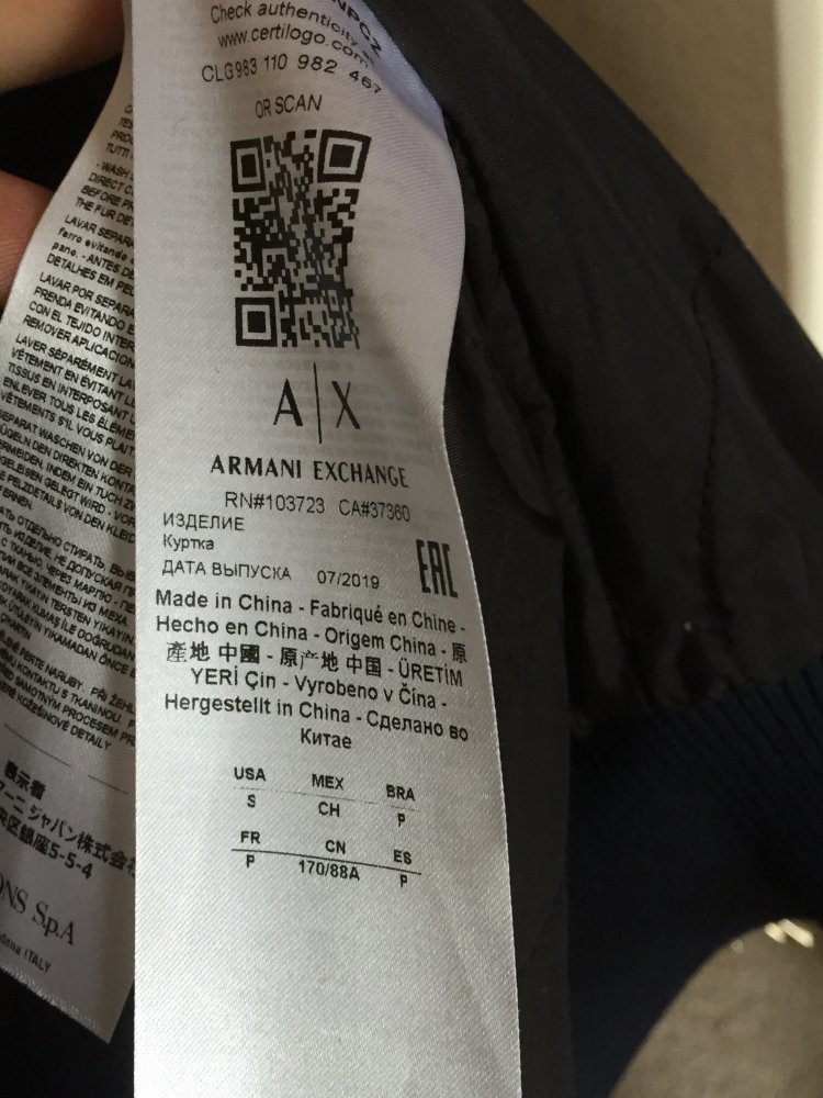 Armani Exchange Bomber Winterjacke mit Kapuze Gr.S/M dunkelblau, die Kapuze mit Kunstpelz