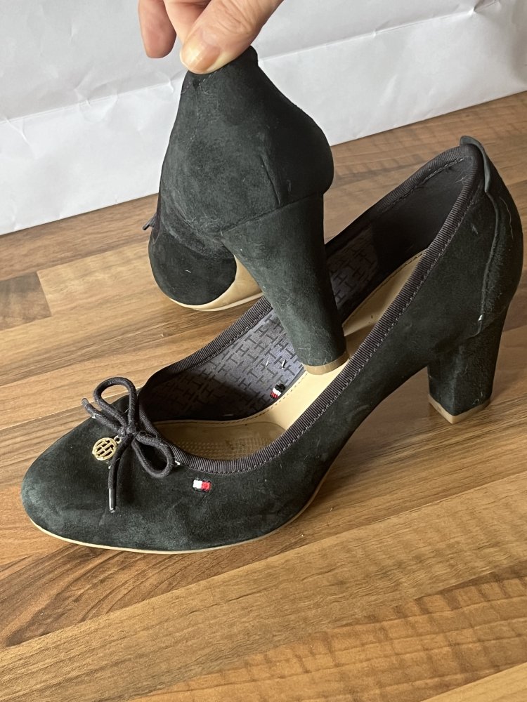Tommy Hilfiger Leder Pumps Gr.39 Marineblau mit kleinen Schleifen, super gehbarer Absatz