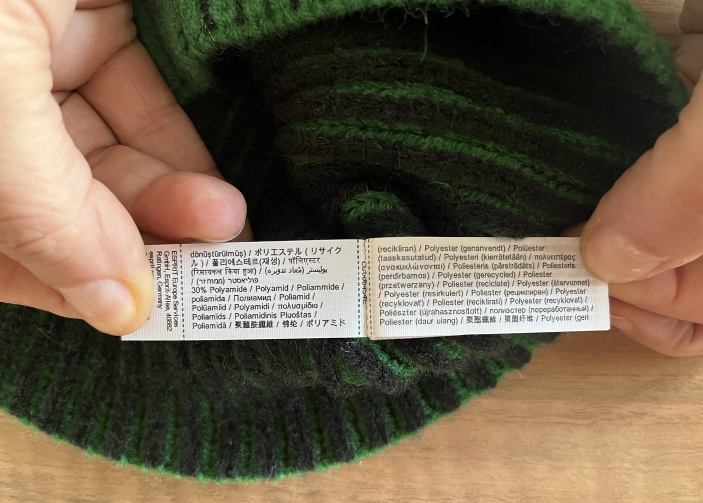 Esprit Balaklavas Sturmhauben Mütze Gr.Uni grün schwarz mollig warm