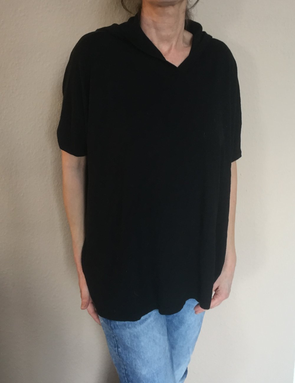 Vestino Hoodie Pullover Gr.L Kurzarm schwarz in Poncho Optik, kuschelig weich und lässiger Schnitt