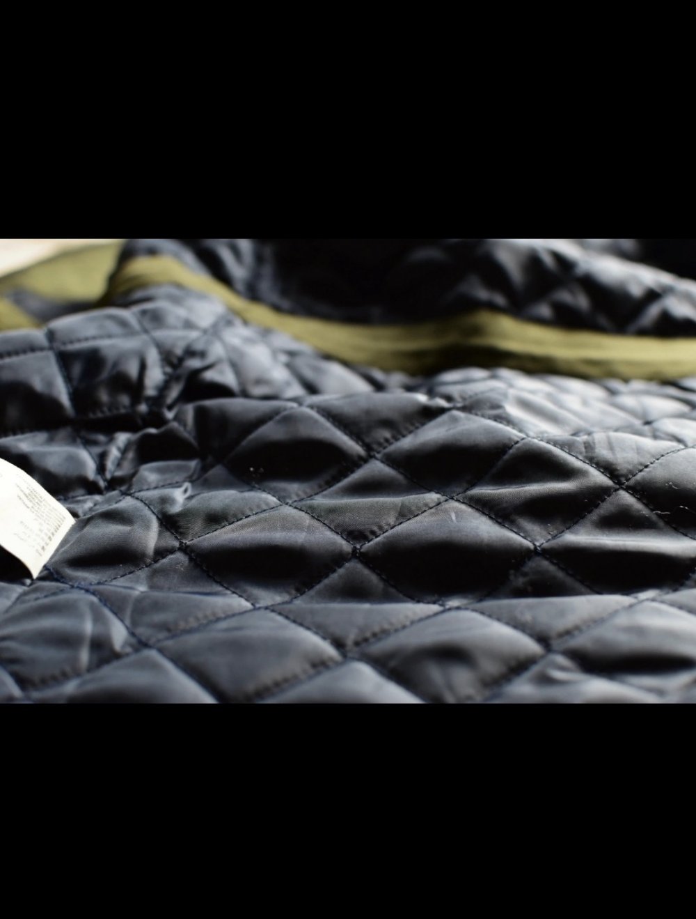 Khakifarbener Parka von Mango