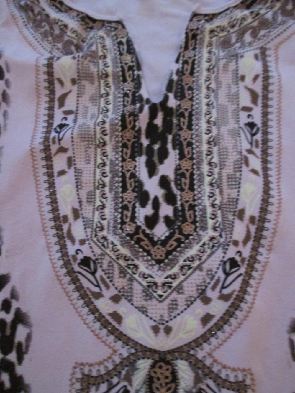 NEUw * Ausgefallen * edel * Glitzer- Stickerei * Animal * Leo- Style * Longsleeve * Langarm * T- Shirt 