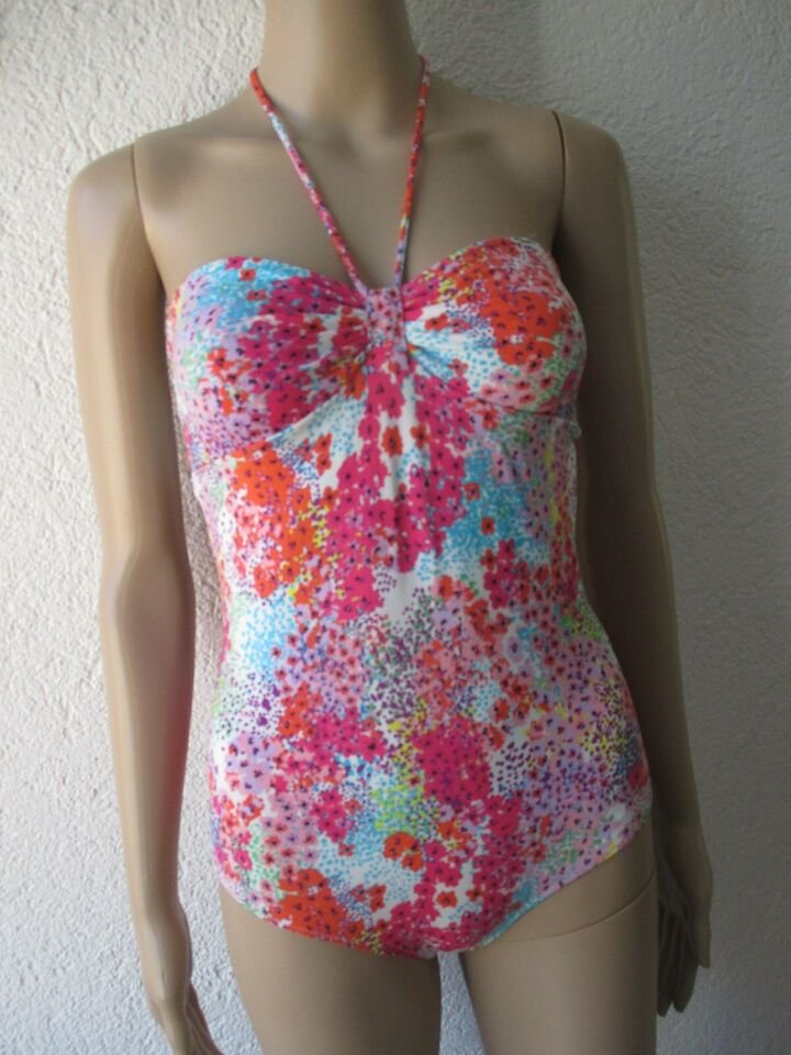 NEU * Sexy * ausgefallen * Mille * Petit Fleurs * Blumen * Blüten * Flower- Power * Neckholder * Badeanzug * Body * Einteiler 