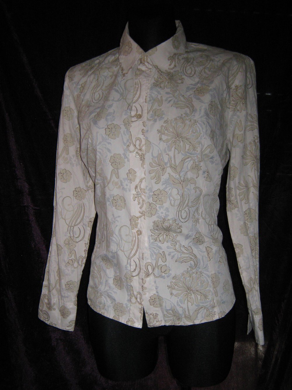 NEU * Romantik- Blüten * Flower- Power * Business * Freizeit * Hemd- Bluse 