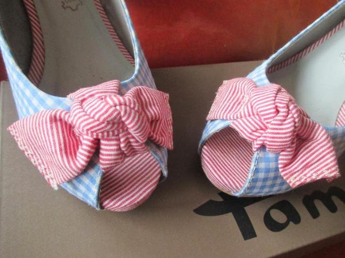 NEU * Ausgefallen * Vichy Karo * Rockabilly * Trachten- Style * Plateau * High- Heels * Stilettos * Peep Toes * Pumps * Schuhe 