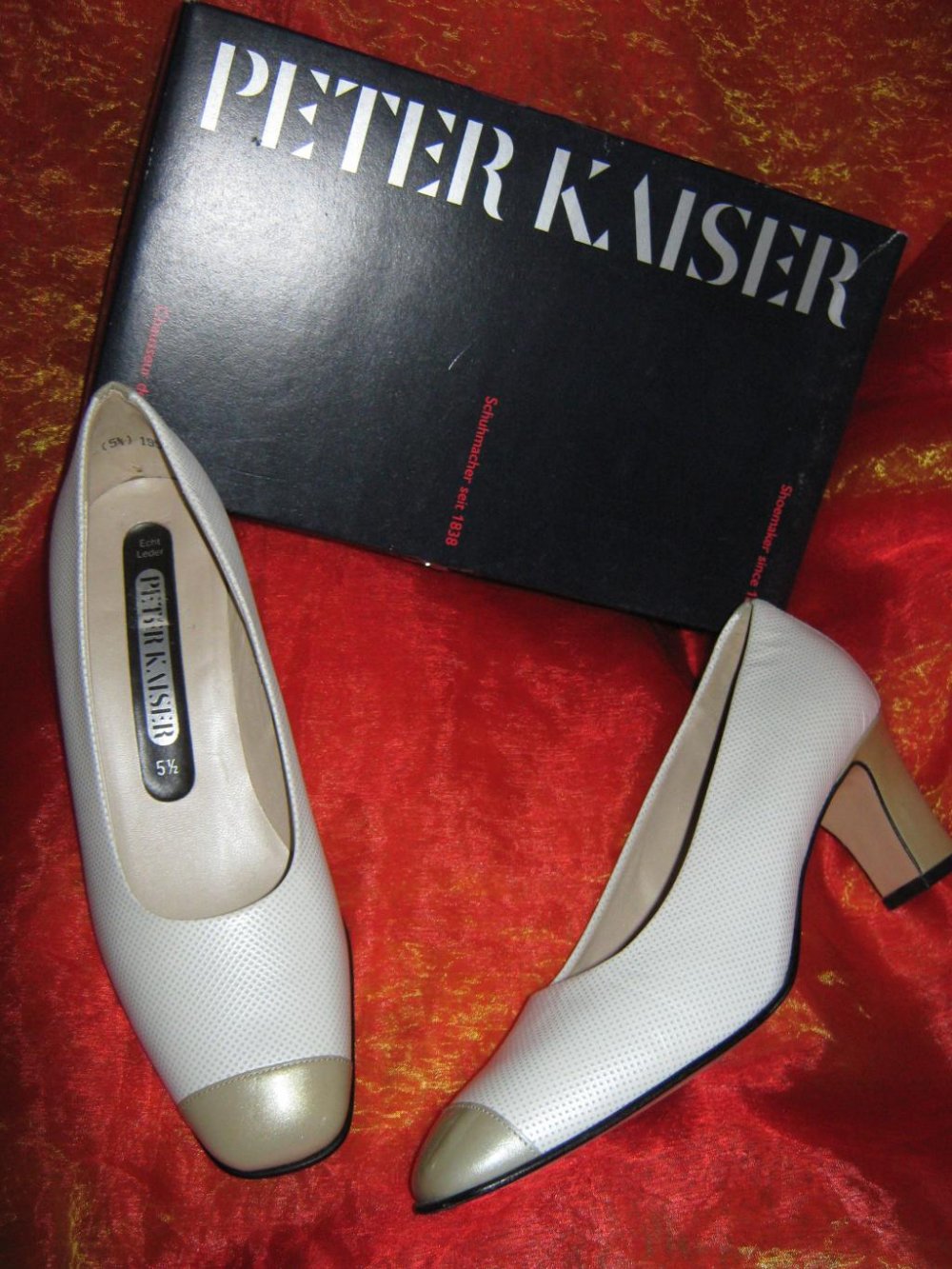 NEU im Karton * Edel * ausgefallen * Echt- Leder * Pumps * Schuhe mit Gold Akzenten 