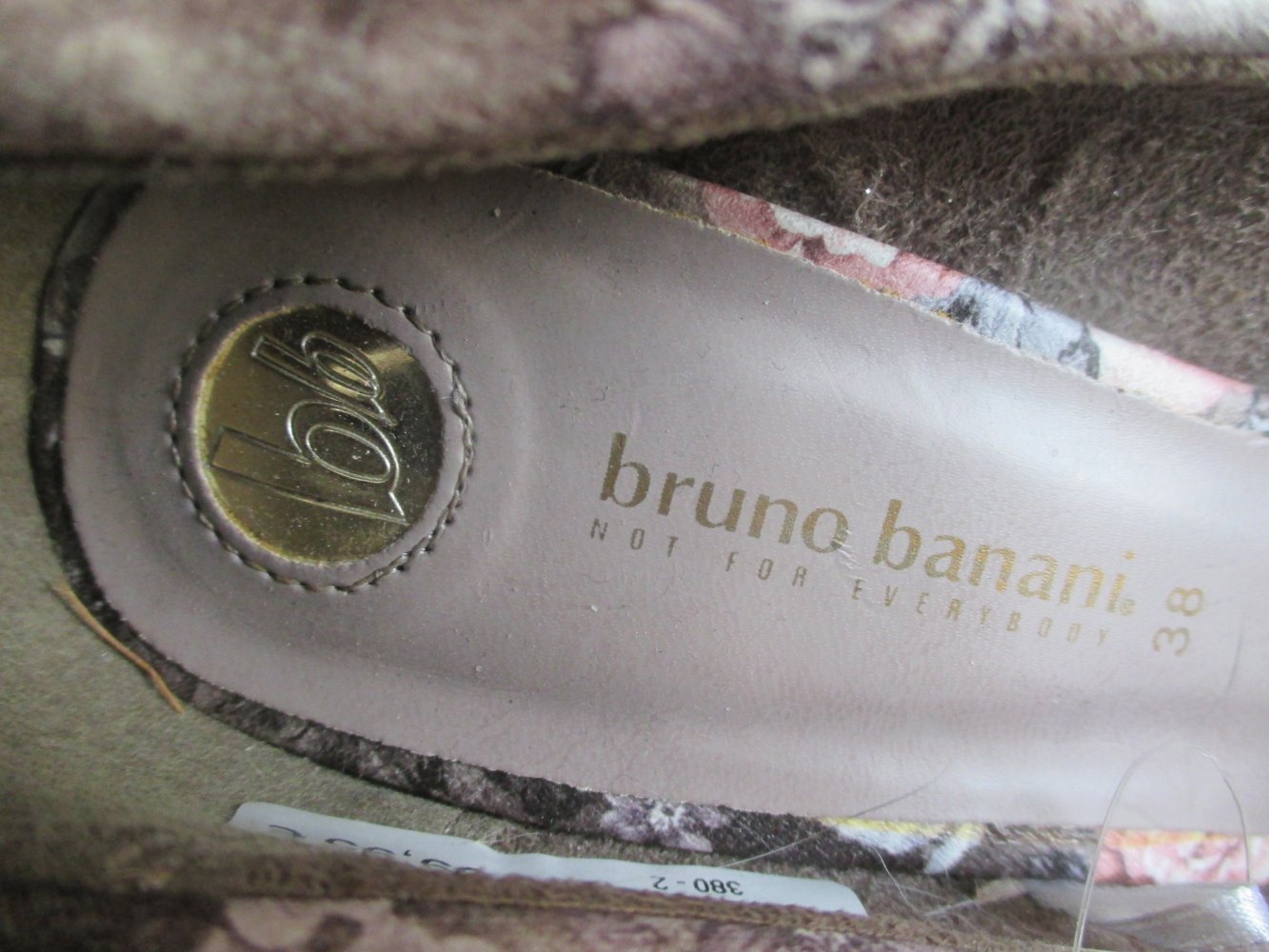 NEU mit Etikett * Ausgefallen * stylisch * Romantik * Rosen * Blüten * Stoff * High Heels * Pumps * Schuhe 