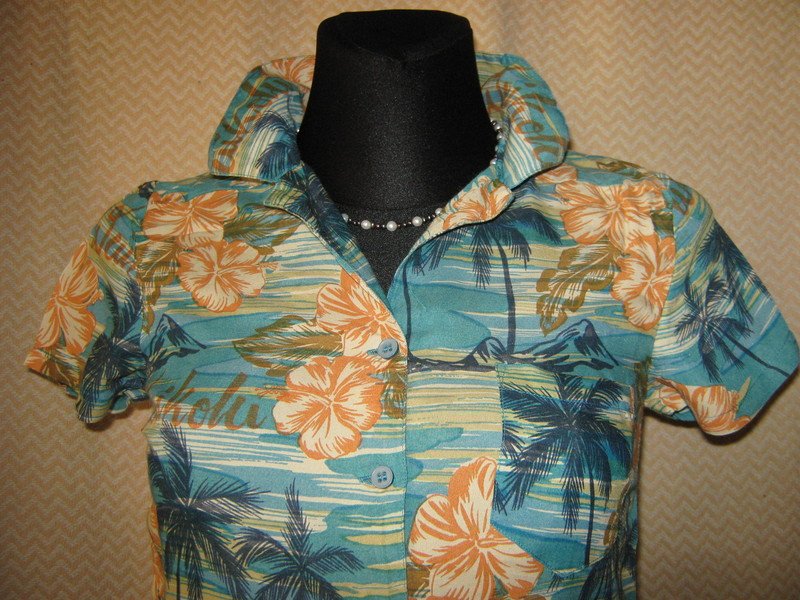  NEUw * Ausgefallen * Original VINTAGE * 50er Jahre Style * Hawai * Blumen * Blüten * Flower- Power * Kurzarm * Hemd- Bluse 
