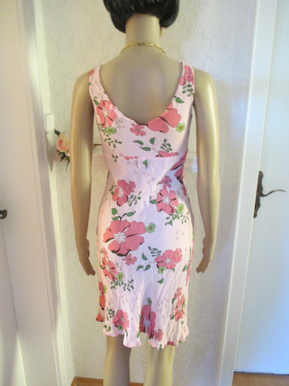 NEU * Hawai- Blumen * Blüten * Flower- Power * Romantik * Seiden Georgette * Träger- Kleid 