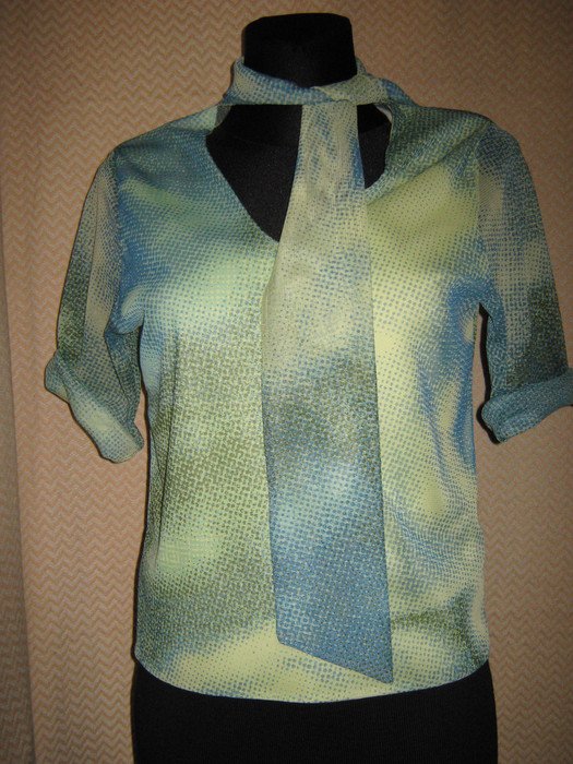 NEU mit Plastik- Etikett * 60er Jahre * Retro- Vintage- Style * Schluppen * Schleifen * Bluse 