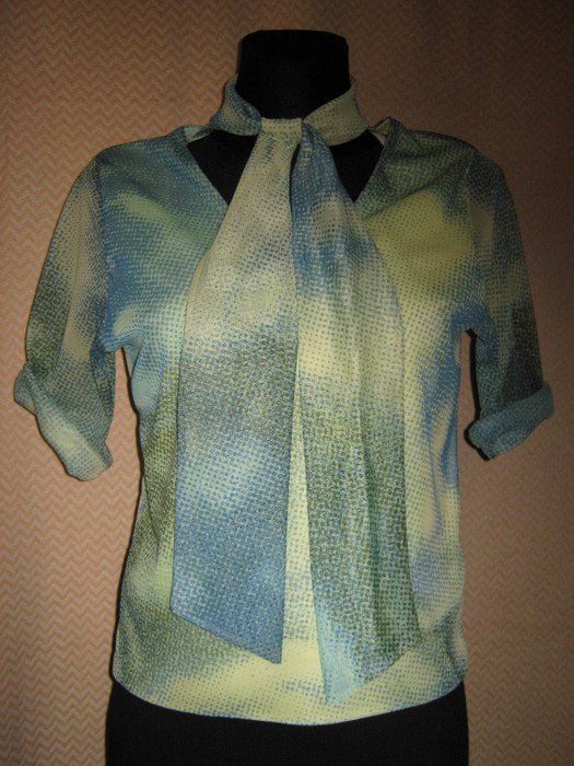 NEU mit Plastik- Etikett * 60er Jahre * Retro- Vintage- Style * Schluppen * Schleifen * Bluse 
