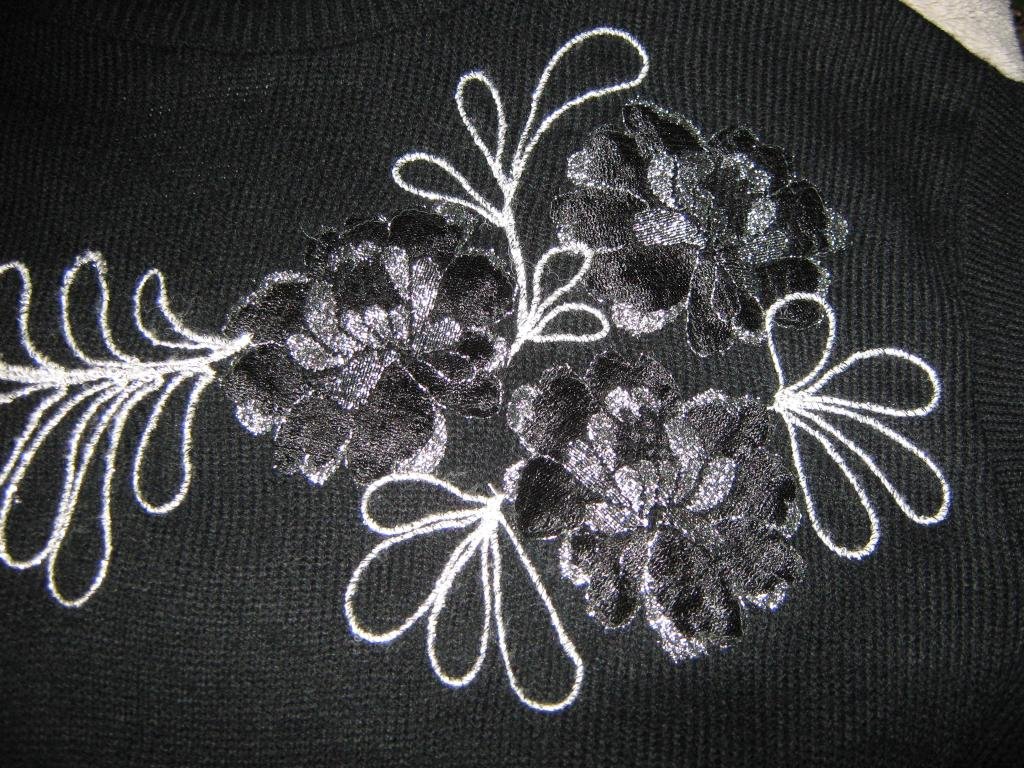 NEUw * Edel * ausgefallen * Original VINTAGE * Blüten * Blumen * Flower- Power * Glitzer Stickerei * Fein- Strick- Pullover 