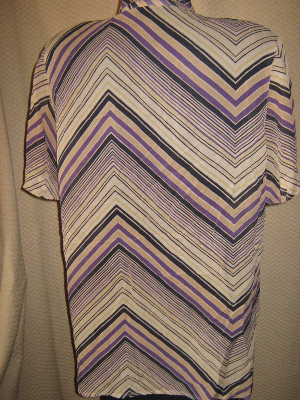 NEUw * Original VINTAGE * Seiden- Crepé * Hemd- BLUSE im Zick- Zack * Missioni- Style 