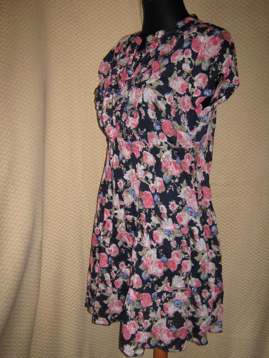 NEU * Romantik * Rosen- Blüten * Flower- Power * Rüschen * Kleid ''Gina'' Gr. 38- 40, 42/ S- M * bunt *