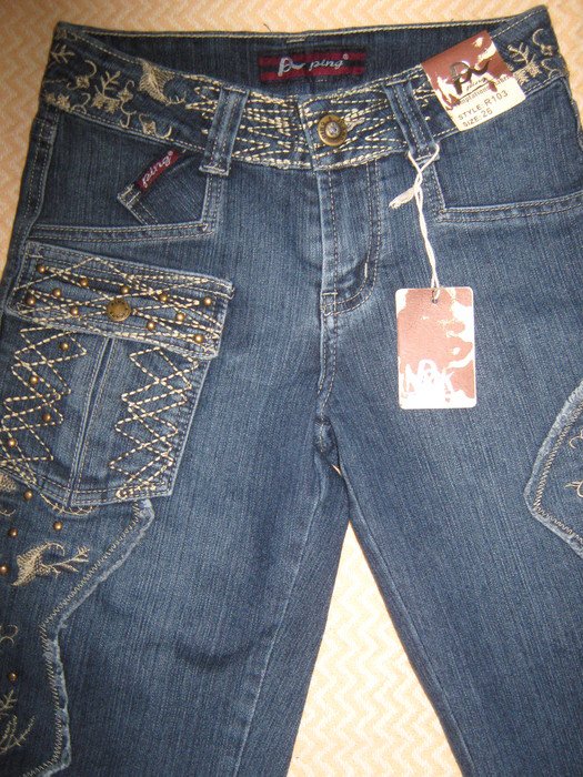 NEU mit ETIKETT * Ausgefallen * Glitzer * Swarovski * Strass * Kristtalle * Gold * Stickerei * Capri * Stiefel * Jeans- Hose 