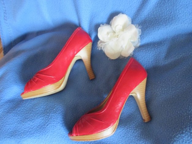 50er Jahre Pinup * Rockabilly- Style * Lack- Leder- Imitat * High- Heels * Peep Toes * PUMPS * SCHUHE 