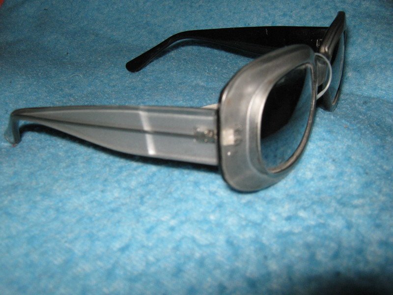NEU mit ETIKETT * Sexy * ausgefallen * Retro * Pin- up * Rockabilly * Style * DESIGNER * Sonnenbrille * Sun Glasses * silber- grau *