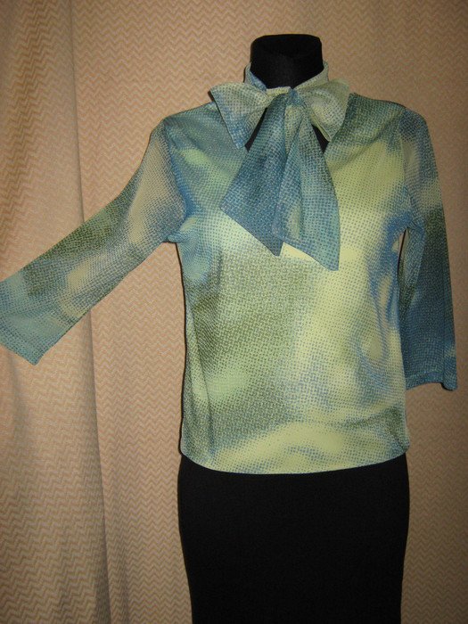 NEU mit Plastik- Etikett * 60er Jahre * Retro- Vintage- Style * Schluppen * Schleifen * Bluse 