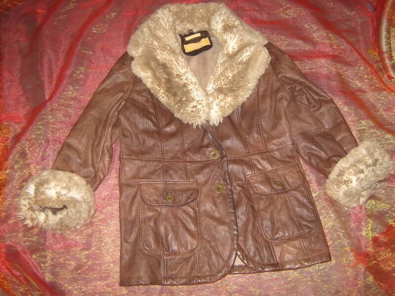NEU * Exclusiv * Echt * Lamm- Leder * Jacke mit Fake fur Fell * Pelz Imitat 